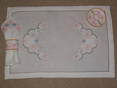 Table Settings 1 Embroidery Machine Design