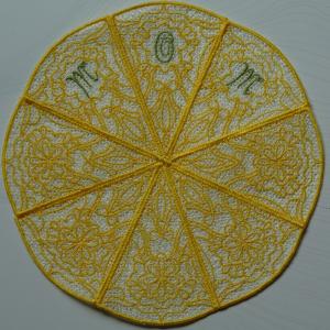 FSL Daisy Monogram Doily